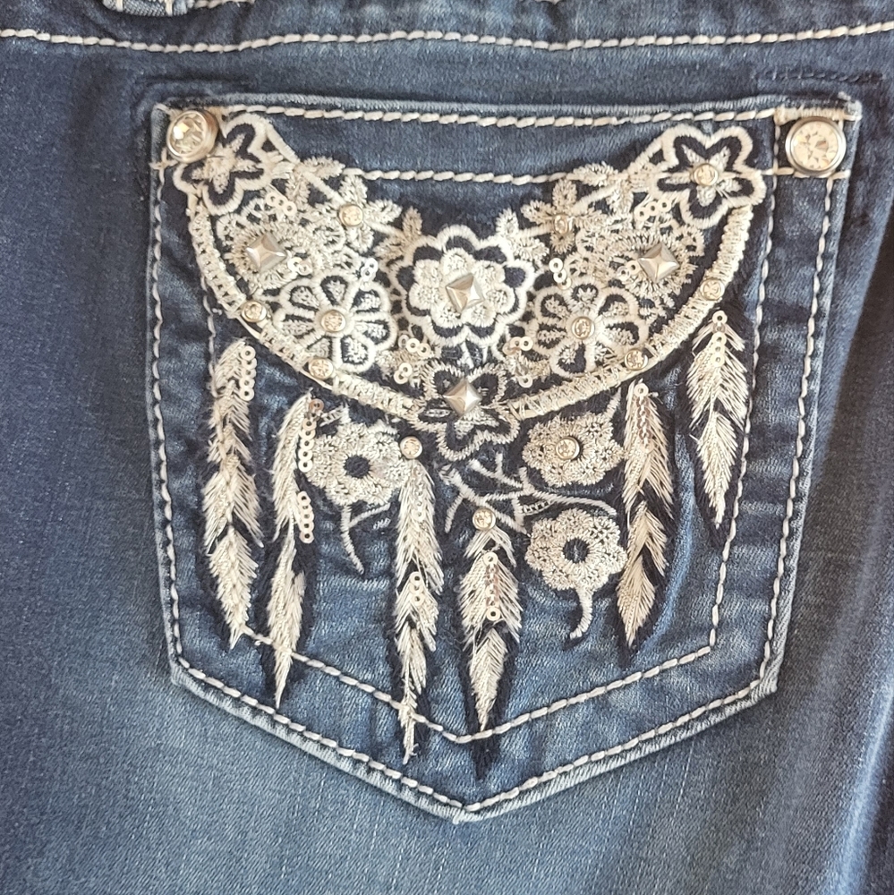BNWOT*Miss Me Bootcut Jean's